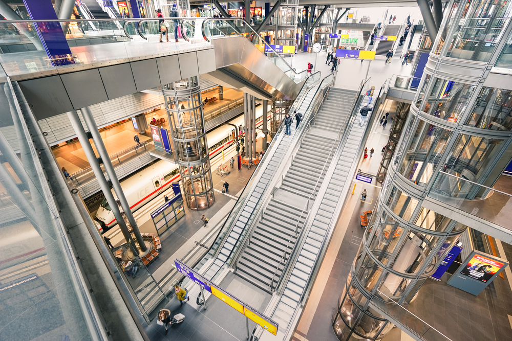 bahnhof in berlin